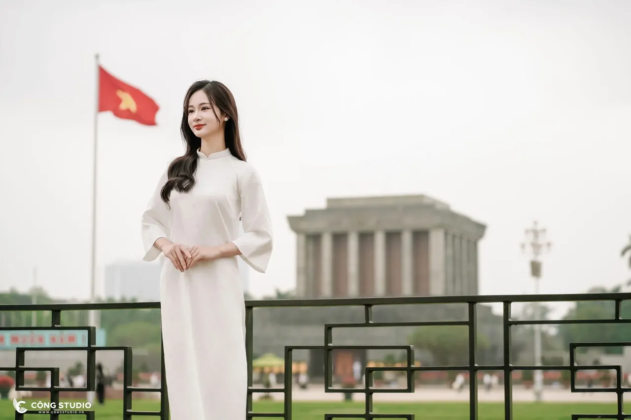 99+ ảnh áo dài 30 4 đẹp nhất ghi dấu vẻ đẹp truyền thống rạng rỡ · ảnh 1